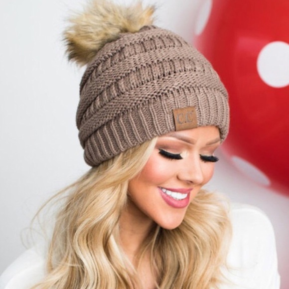 Kalli Collection Faux Fur Pom Pom Beanie - Picture 2 of 2
